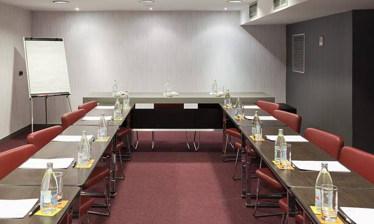 Sala Forum Hotel ILUNION Almirante Barcellona Sala Forum Hotel ILUNION Almirante Barcellona